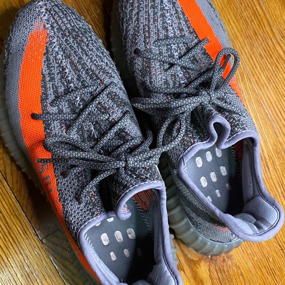 Yeezy Belugas 1.0 - Picture 8 of 9